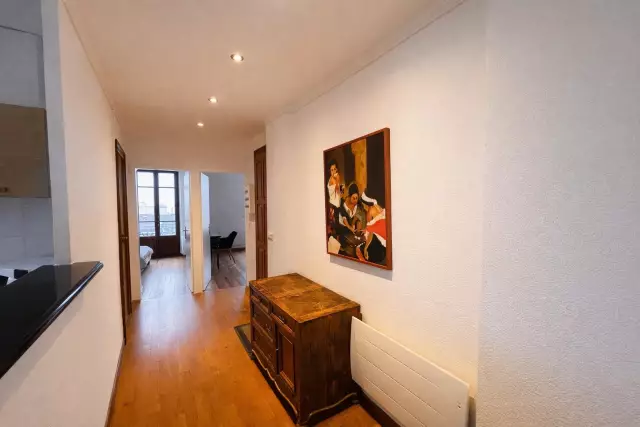Möblierte 3-Zimmer-Wohnung in Évian-les-Bains, helles Apartment mit Seesicht für Grenzgänger.